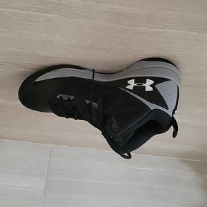 Never worn and outgrew them